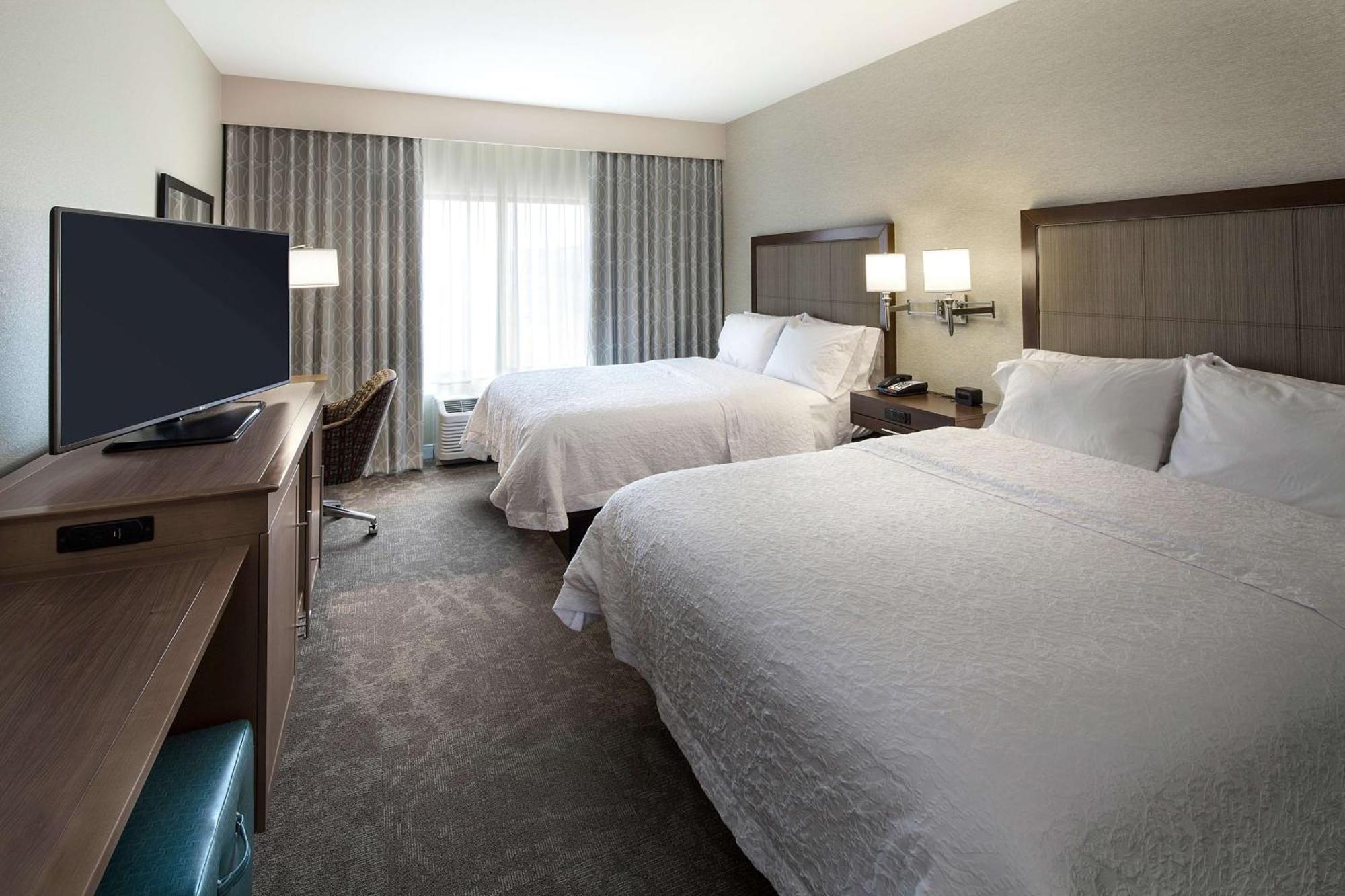 Hampton & - Powell Hotel 3*