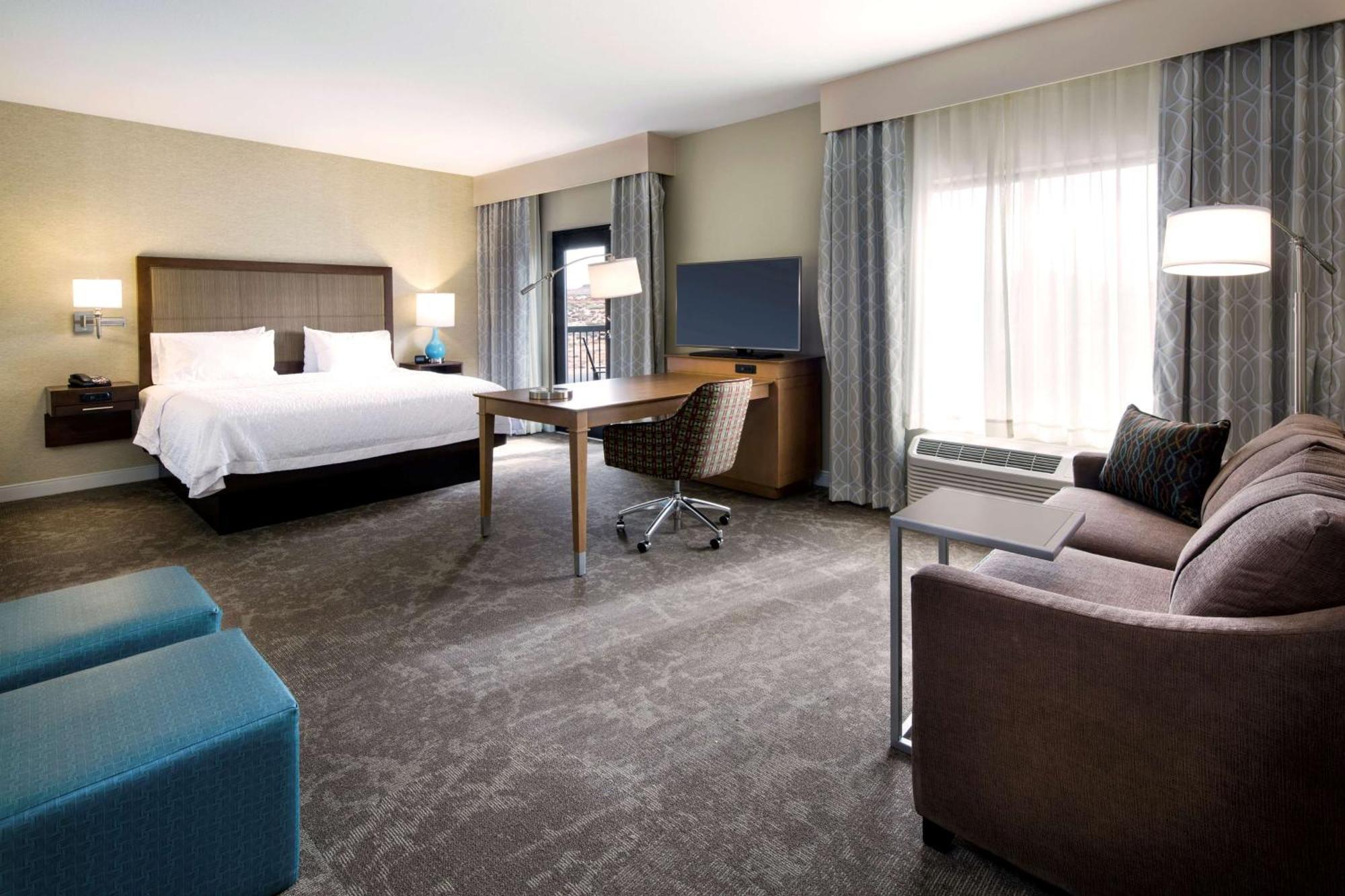 Hampton & - Powell Hotel 3*